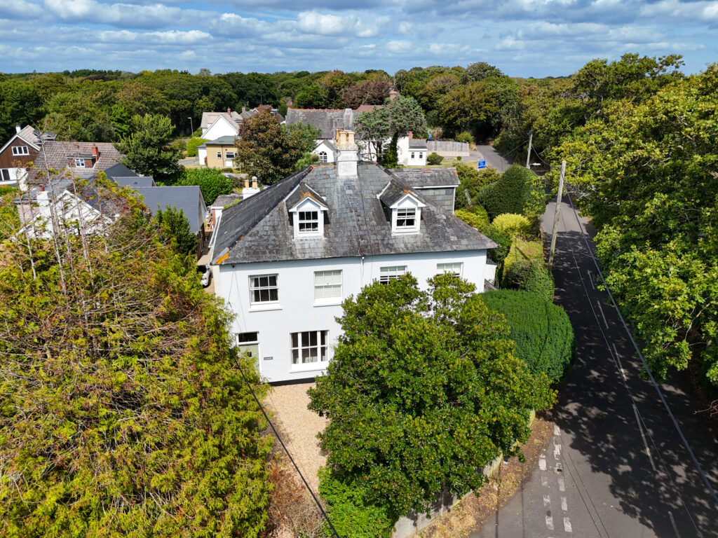 Springfield Cottage in Milford on Sea. Sleeps 6 by NewFo.rest