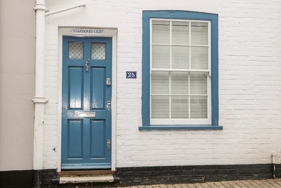 Starboard Light, Lymington, Sleeps 2 by NewFo.rest