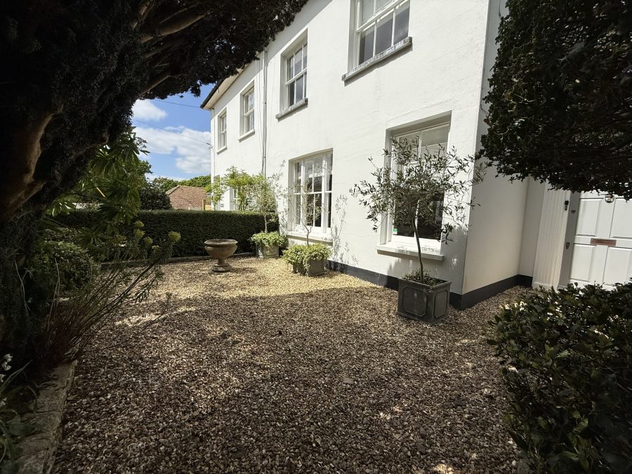 St Davids in Milford on Sea, Sleeps 6 by NewFo.rest